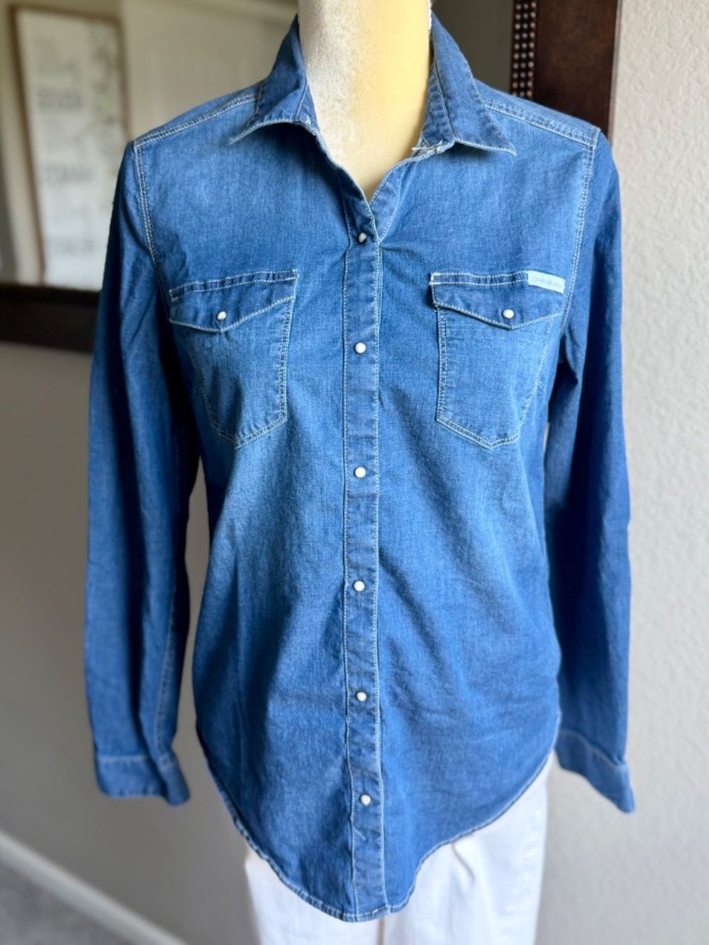 Calvin Klein Jeans Womens S Denim Pearl Snap Western Shirt Stretch Cowgirl - Picture 2 of 9